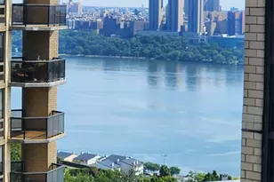 800 Palisades Ave 1907, Fort Lee, NJ 07024 - Photo 4