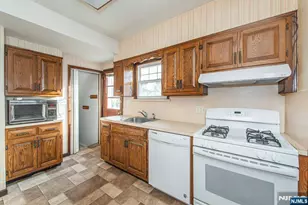 151 Jackson Ave, Rutherford, NJ 07070 - Photo 16