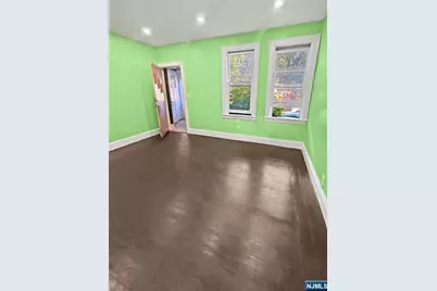 110 Fairview Avenue, Teaneck Township, NJ 07666 - Photo 2