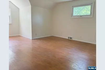 920 E Lawn Drive, Teaneck Township, NJ 07666 - Photo 12