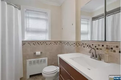 201 Oakdene Place D1 #D1, Cliffside Park, NJ 07010 - Photo 18