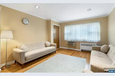201 Oakdene Place D1 #D1, Cliffside Park, NJ 07010 - Photo 2