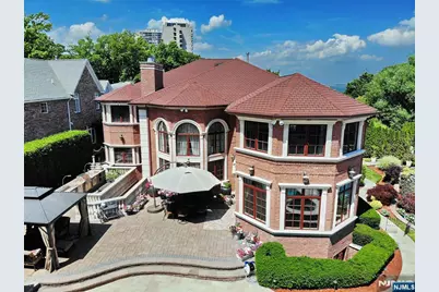 2 Euclid Road, Fort Lee, NJ 07024 - Photo 2