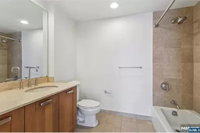 8100 River Road 613 #613, North Bergen, NJ 07047 - Photo 18