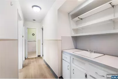 18 Glen Road 1B #1B, Rutherford, NJ 07070 - Photo 8