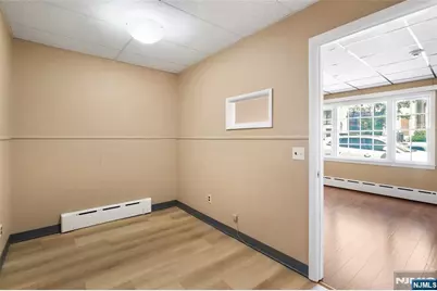 18 Glen Road 1B #1B, Rutherford, NJ 07070 - Photo 6