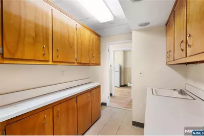 18 Glen Road 1B #1B, Rutherford, NJ 07070 - Photo 12