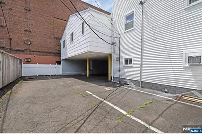 18 Glen Road 1B #1B, Rutherford, NJ 07070 - Photo 14