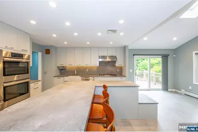 11 Michael Street, Woodcliff Lake, NJ 07677 - Photo 10