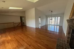 1437 John St, Fort Lee, NJ 07024 - Photo 6