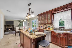 394 James Woods Ct, New Milford, NJ 07646 - Photo 20