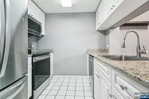 100 Old Palisade Road L7, Fort Lee, NJ 07024 - Photo 14