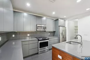 1 Executive Dr 205, Fort Lee, NJ 07024 - Photo 20