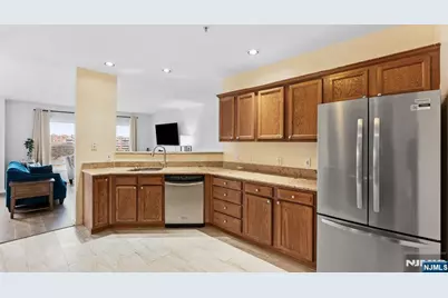 344 The Promenade 344 #344, Edgewater, NJ 07020 - Photo 14