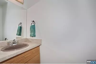 609 Glasmere Road 609 #609, Mahwah, NJ 07430 - Photo 6
