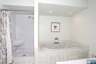 609 Glasmere Road 609, Mahwah, NJ 07430 - Photo 26