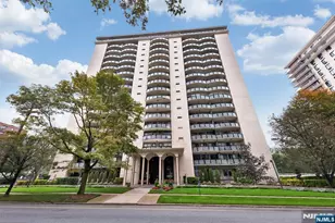 125 Prospect Ave Penthouse C, Hackensack, NJ 07601 - Photo 2