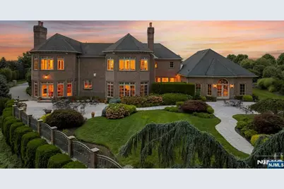 196 Vaccaro Drive, Cresskill, NJ 07626 - Photo 2