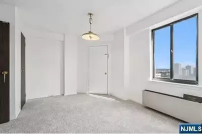 307 Prospect Avenue 16A #16A, Hackensack, NJ 07601 - Photo 6