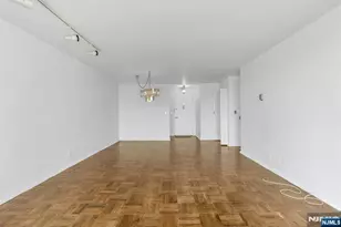 2000 Linwood Ave 6M, Fort Lee, NJ 07024 - Photo 6