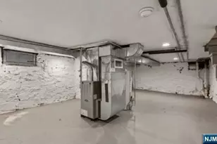 454 Undercliff Ave, Edgewater, NJ 07020 - Photo 16