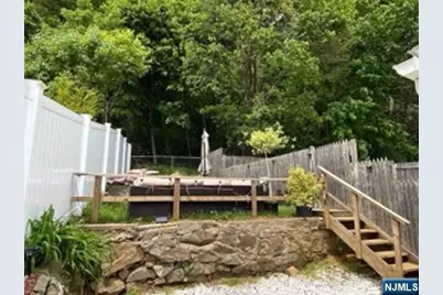 454 Undercliff Avenue, Edgewater, NJ 07020 - Photo 8