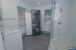 454 Undercliff Ave, Edgewater, NJ 07020 - Photo 12