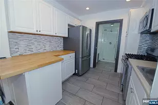 454 Undercliff Ave, Edgewater, NJ 07020 - Photo 6