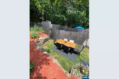 454 Undercliff Avenue, Edgewater, NJ 07020 - Photo 18