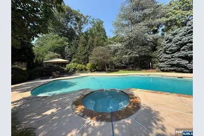 33 Woodfield Lane, Saddle River, NJ 07458 - Photo 38