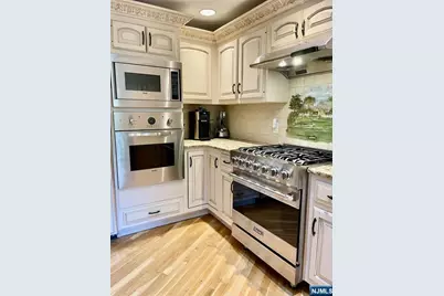 33 Woodfield Lane, Saddle River, NJ 07458 - Photo 8