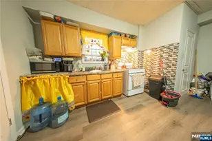 56 York St, Paterson, NJ 07524 - Photo 4