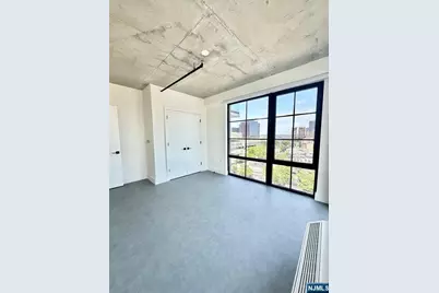 65 McWhorter Street 802 #802, Newark, NJ 07105 - Photo 2