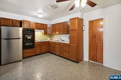 1207 Anderson Avenue, Fort Lee, NJ 07024 - Photo 24