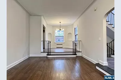 695 Palisade Avenue, Cliffside Park, NJ 07010 - Photo 6