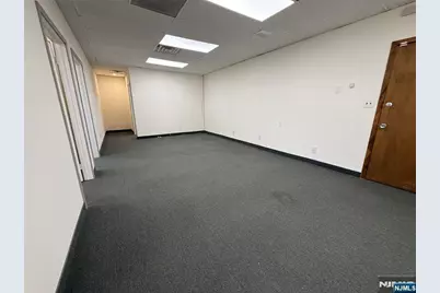 210 Sylvan Avenue 24 #24, Englewood Cliffs, NJ 07632 - Photo 2