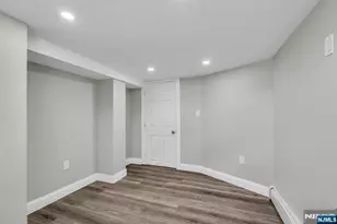 553 Orange Ave, Newark, NJ 07103 - Photo 12