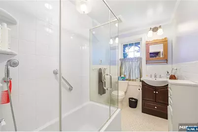 288 Washington Avenue, Hillsdale, NJ 07642 - Photo 20