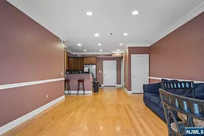 15-19 Tichenor Lane 404 #404, Newark, NJ 07114 - Photo 4