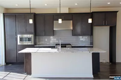 601 Charleston Drive 601 #601, Jamesburg, NJ 08831 - Photo 12