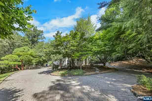 510 Priscilla Ln, Englewood, NJ 07631 - Photo 2