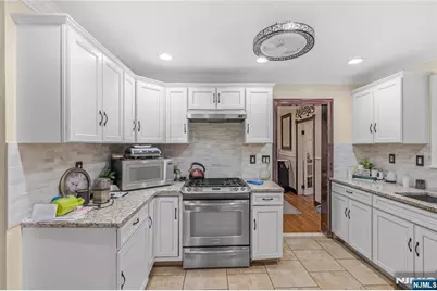 2785 Larchmont Road, Union Township, NJ 07083 - Photo 6