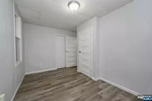 23 Komorn St, Newark, NJ 07105 - Photo 12