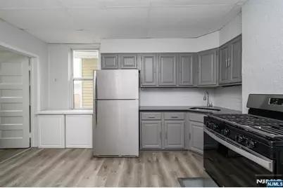 23 Komorn Street, Newark, NJ 07105 - Photo 34