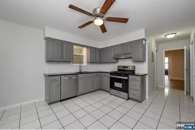 23 Komorn Street, Newark, NJ 07105 - Photo 14