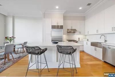 3 Somerset 113 #113, Edgewater, NJ 07020 - Photo 14