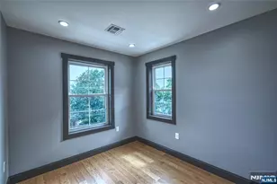 72 Hille Pl, Ridgefield Park, NJ 07660 - Photo 18