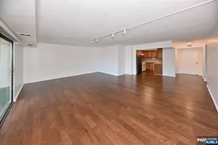 521 Piermont Ave 417A, River Vale Township, NJ 07675 - Photo 4