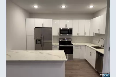 1685 Bergen Boulevard 715 #715, Fort Lee, NJ 07024 - Photo 1