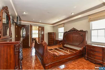 156 E Linden Avenue, Dumont, NJ 07628 - Photo 16